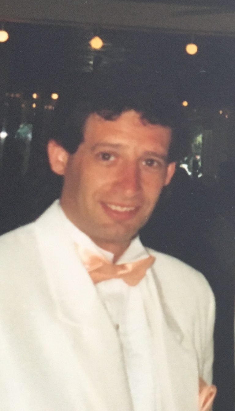 Howes, Stephen